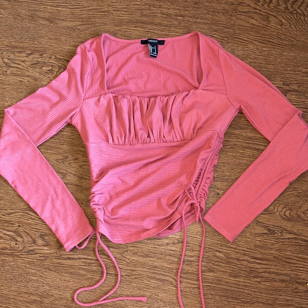 Forever 21 Pink ribbed Scrunched sides long sleeve